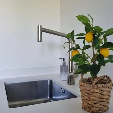 Apartment Garden Alley House 8 Personnes