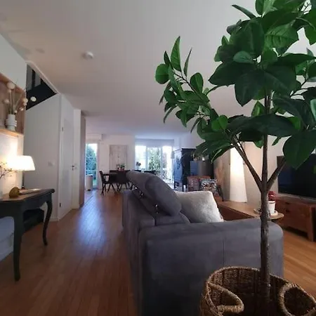 Apartment Garden Alley House 8 Personnes